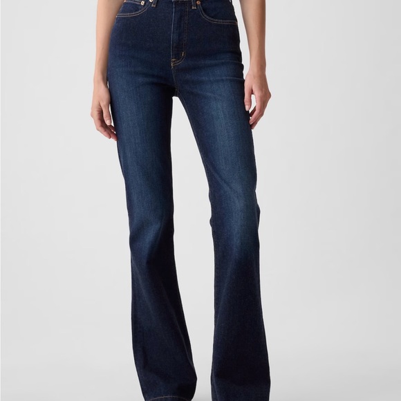 NWOT Gap High Rise '70s Flare Jeans - Picture 2 of 3